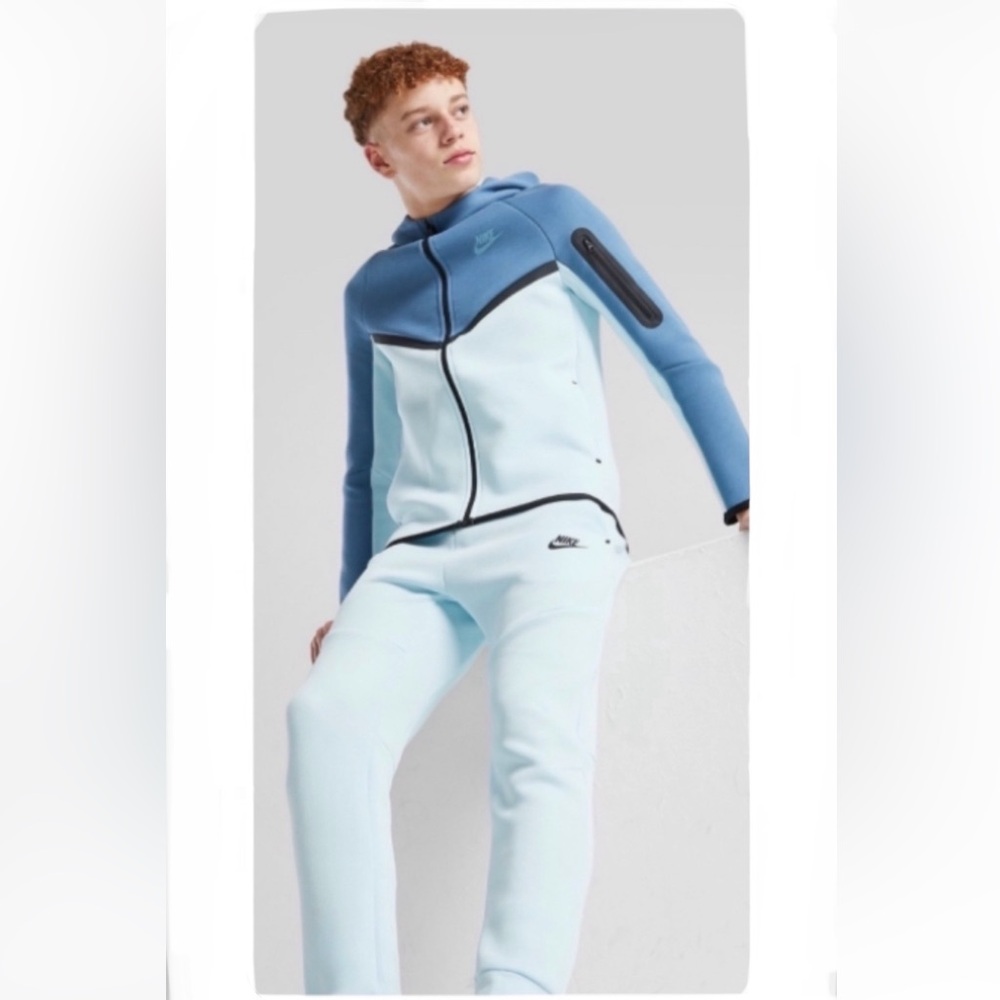 Nike Tech Fleece Boy's Blue Performance Jacket and Jogger Pants Set